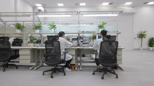 董車(chē)日?qǐng)?bào) 特斯拉市值突破萬(wàn)億美元 北斗系統(tǒng)落地民用 全新奔馳 s 級(jí) amg 曝光